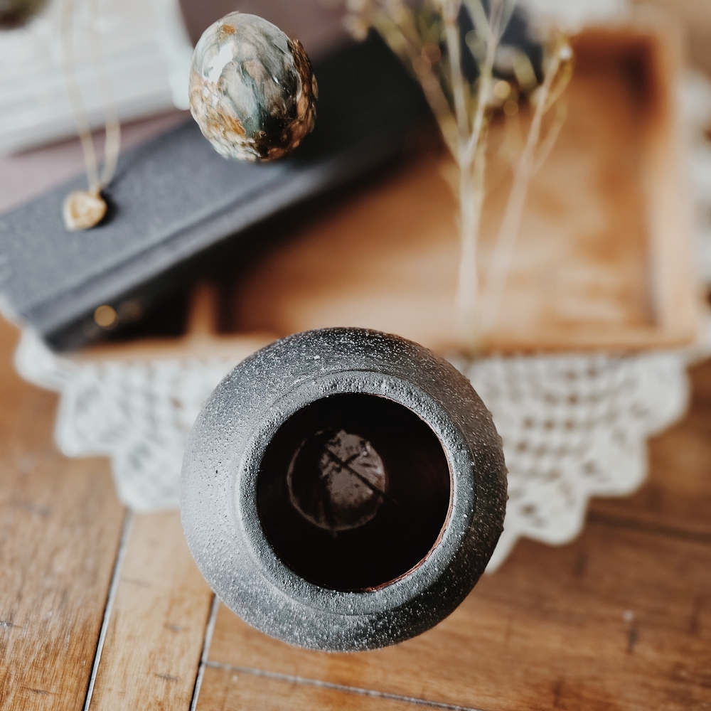 Round Black Textured Vase - Picture 3 of 4